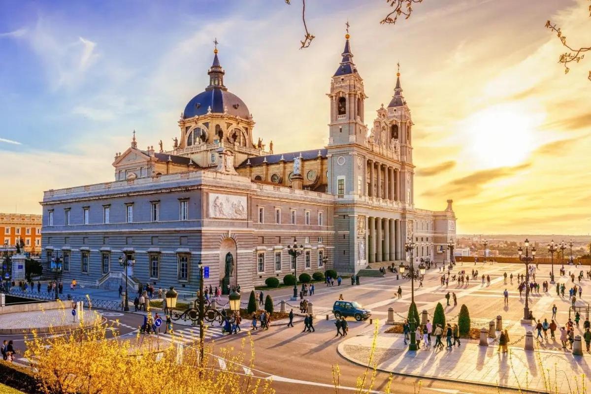 Hostel Jirafa - Madrid, Madrid